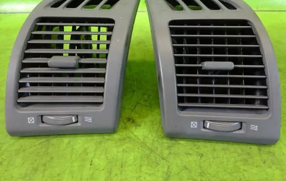 Toyota Camry Rear air vent grill 