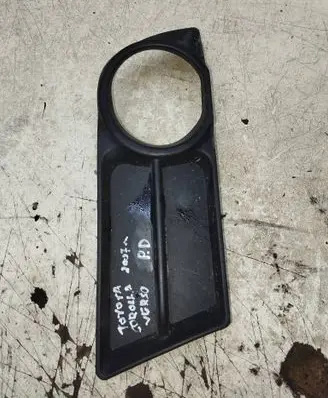Toyota Corolla Verso AR10 Front fog light trim/grill 207103