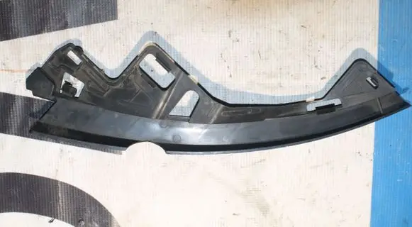 Volvo C30 Rear bumper mounting bracket 31214665