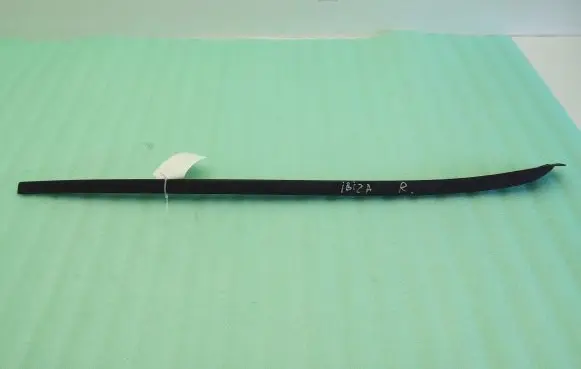 Seat Ibiza IV (6J,6P) Windshield trim 6J0854320