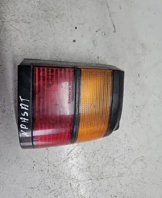 Volkswagen PASSAT B3 Rear/tail lights 333945112
