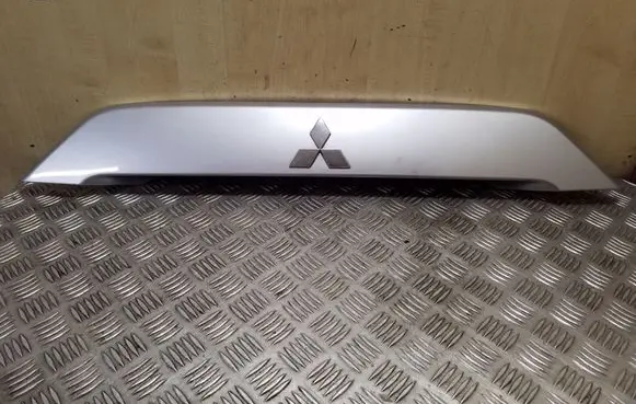 Mitsubishi Outlander Tailgate trim 5817A022ZZ