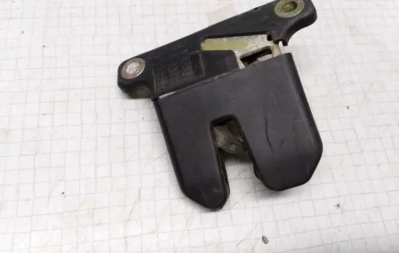 Audi A3 S3 8L Tailgate/trunk/boot lock/catch/latch 3B5827505 8L0827505 4A5827505