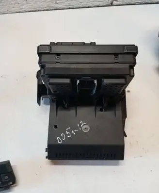 Volvo XC90 Fuse module 30786890