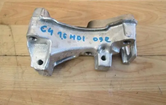 Citroen C4 I Picasso Engine mount bracket