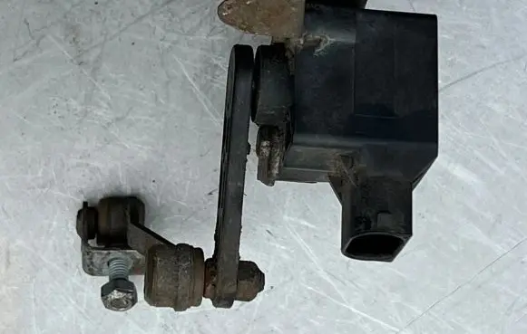 Mercedes-Benz S W220 Front height sensor lever A0105427617 220405