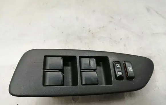 Toyota Auris 150 Electric window control switch 8482002210 7423202550