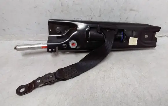 Volvo V70 Front seatbelt 6236917306 615309400A