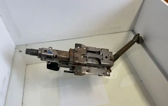 Volkswagen Touran II Steering wheel axle 1T1419502N