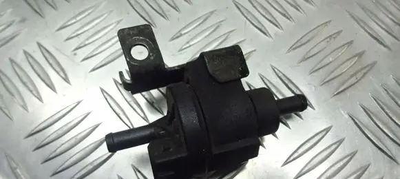 KIA Carens I Vacuum valve PCV-002