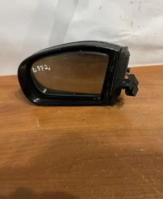 Mercedes-Benz C W203 Front door electric wing mirror 413133417 D972