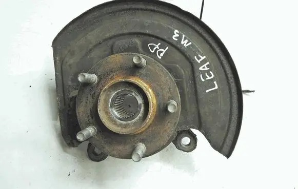 Nissan Leaf I (ZE0) Front wheel hub spindle knuckle