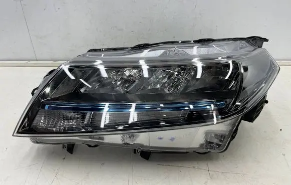 Suzuki Vitara (LY) Headlight/headlamp 1007R016