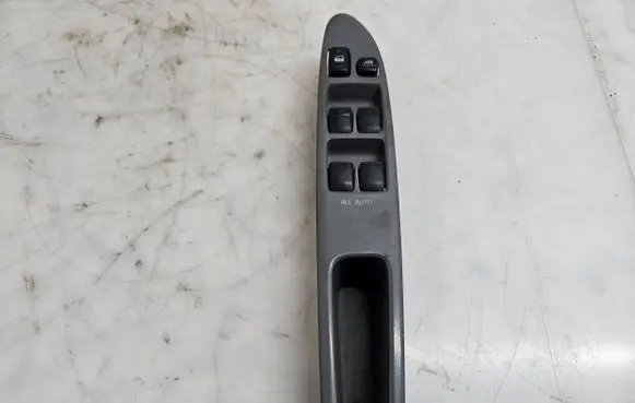 Toyota Avensis Verso Electric window control switch 8404044030 514775