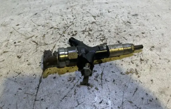 Subaru Outback Fuel injector 16613AA020 07K01259 EWS07890
