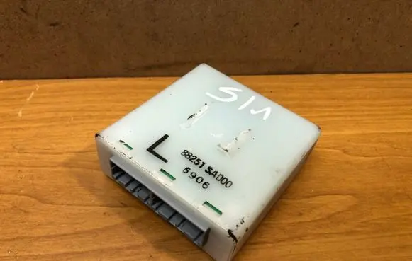 Subaru Impreza II Door central lock control unit/module 88251SA000