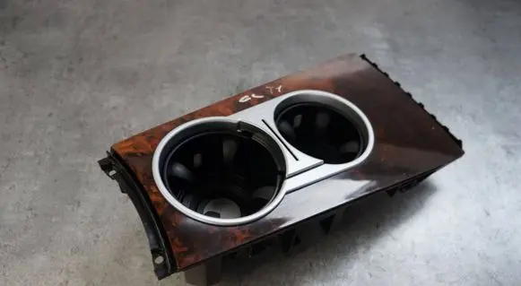 Cup holder front