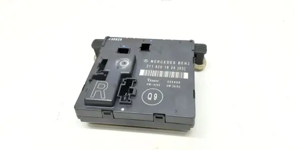 Mercedes-Benz E W211 Door control unit/module 2118201626