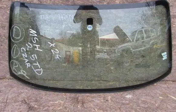 Mitsubishi Pajero Sport I Front windscreen/windshield window 