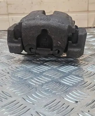 BMW 5 E39 Front brake caliper 