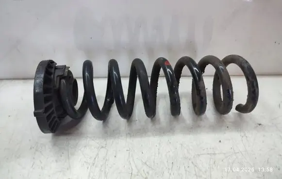 Mercedes-Benz C W205 Rear coil spring