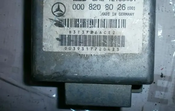 Mercedes-Benz C W202 Airbag control unit/module 0008208026 68HC11E9