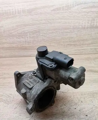 Volkswagen PASSAT B6 EGR valve 03G129637A