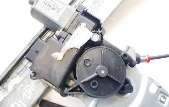 Citroen C5 Front door window regulator motor 128001112