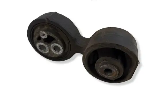 Honda Accord Engine mount bracket 