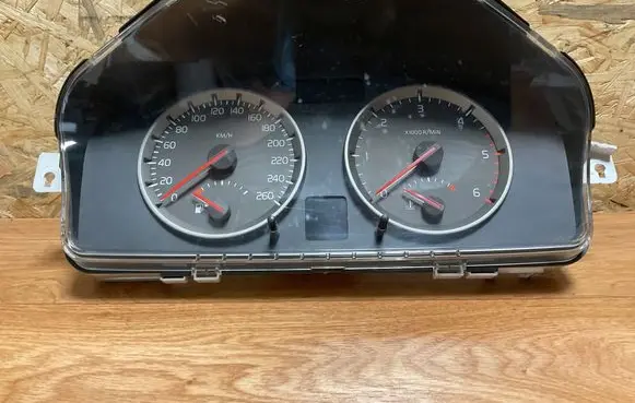 Volvo V50 Speedometer (instrument cluster) 30710071 100391 C0889