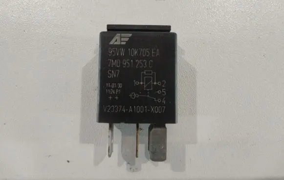 Audi A4 S4 B8 8K Other relay 7M0951253C