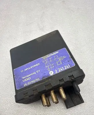 BMW 3 E30 Other relay 2241241