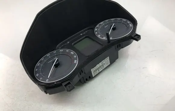Skoda Fabia Mk1 (6Y) Speedometer (instrument cluster) 1Z0920810D
