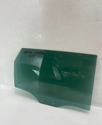 Seat Leon (5F) Rear door window glass
