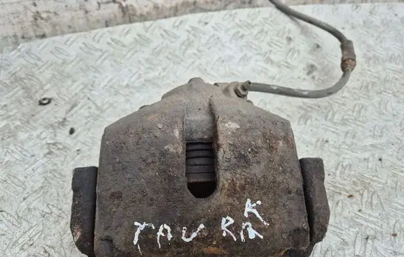 Volkswagen Touran I Front brake caliper