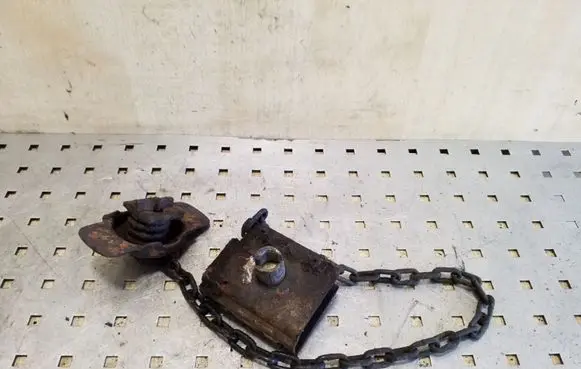 Nissan Pathfinder R51 Spare wheel mounting bracket 