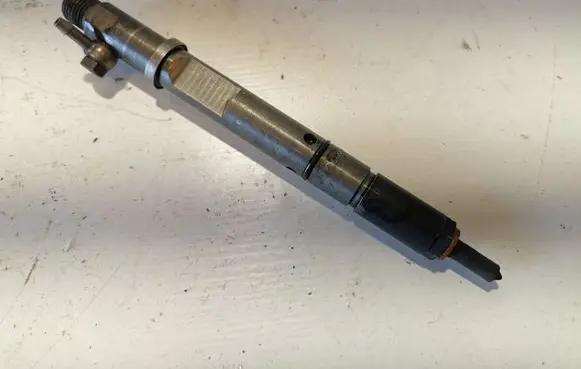 Audi A4 S4 B6 8E 8H Fuel injector 059130201F