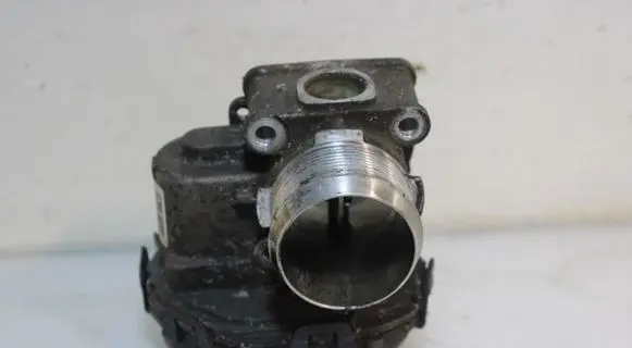 Ford Focus Throttle body valve 