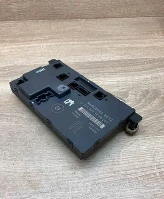 Mercedes-Benz E W211 Door control unit/module 2118701226