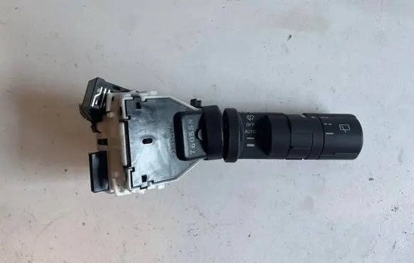 Nissan Quest Wiper control stalk PA6CF30 7605SN
