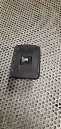 Renault Trafic III (X82) Quarter vent window switch 