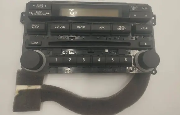 Radio/GPS head unit trim