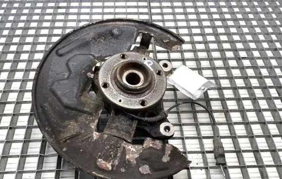 Citroen DS5 Front wheel hub spindle knuckle 
