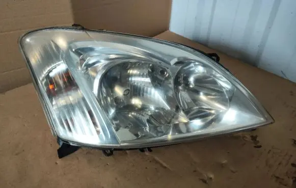 Toyota Corolla E120 E130 Headlight/headlamp 89006309 811100215000