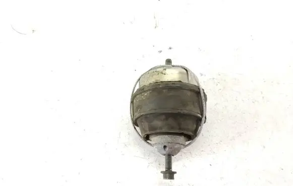 Engine mount bracket