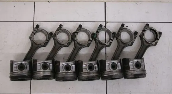 Piston with connecting rod