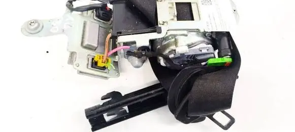Mercedes-Benz E W212 Front seatbelt 610035800D 24061277