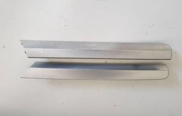 Audi Q7 4L Front door trim bar 4L0867409