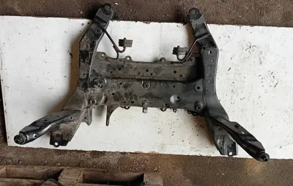 Mini Cooper Countryman F60 Front subframe 6872730 0442019 1540324