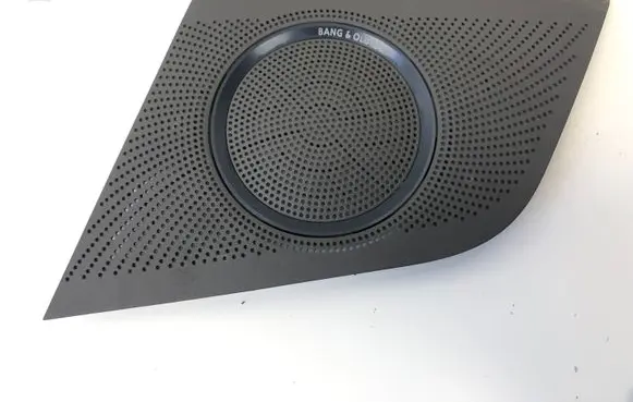 Side speaker trim/cover